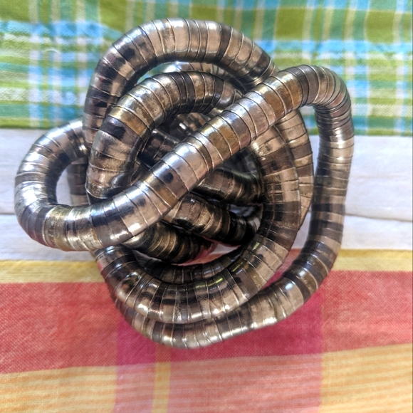 🎄5/$5 FRIDAY Vintage Sculpting necklace/bracelet - Picture 8 of 8